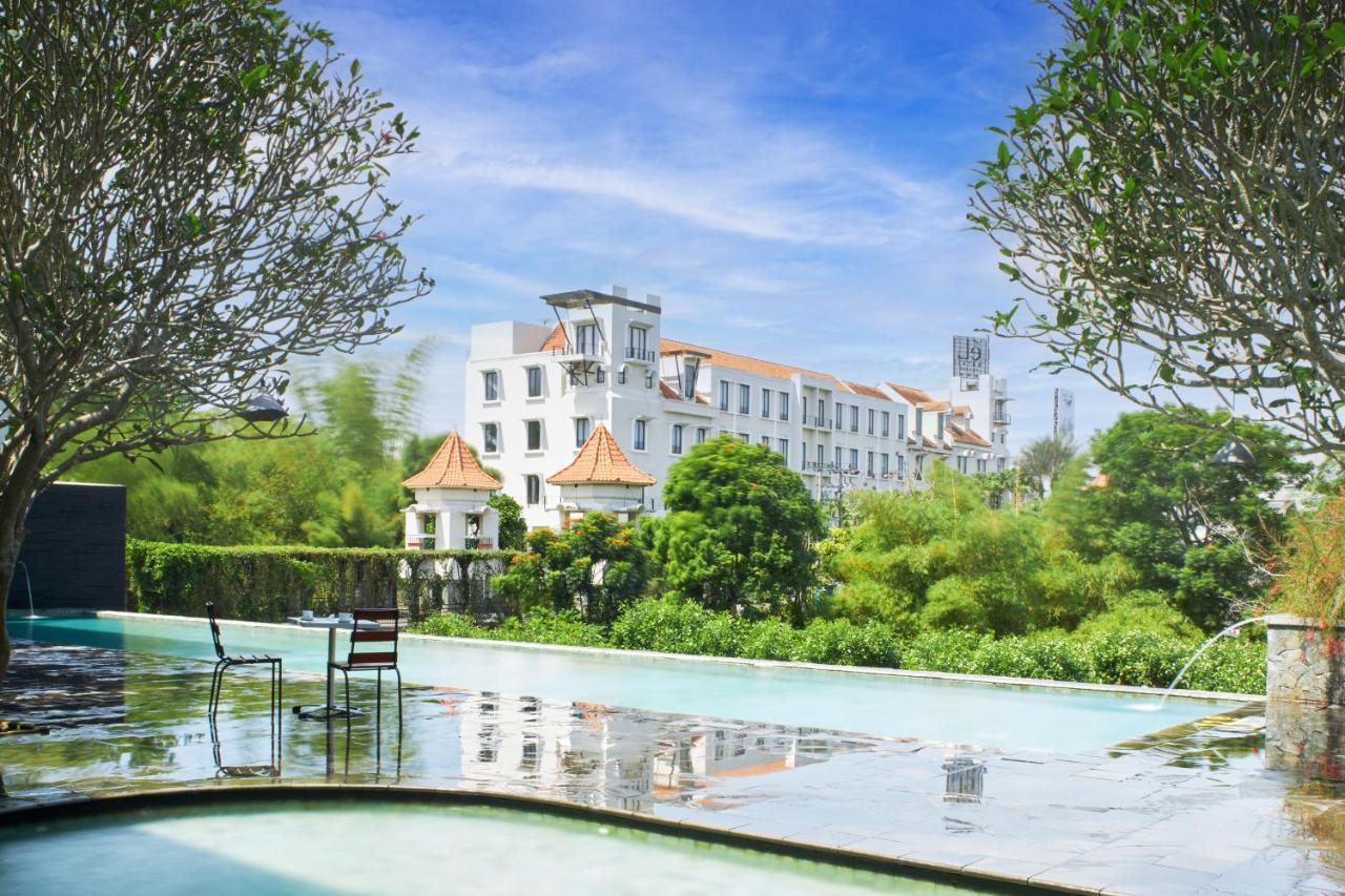 El Hotel Malang Exterior foto