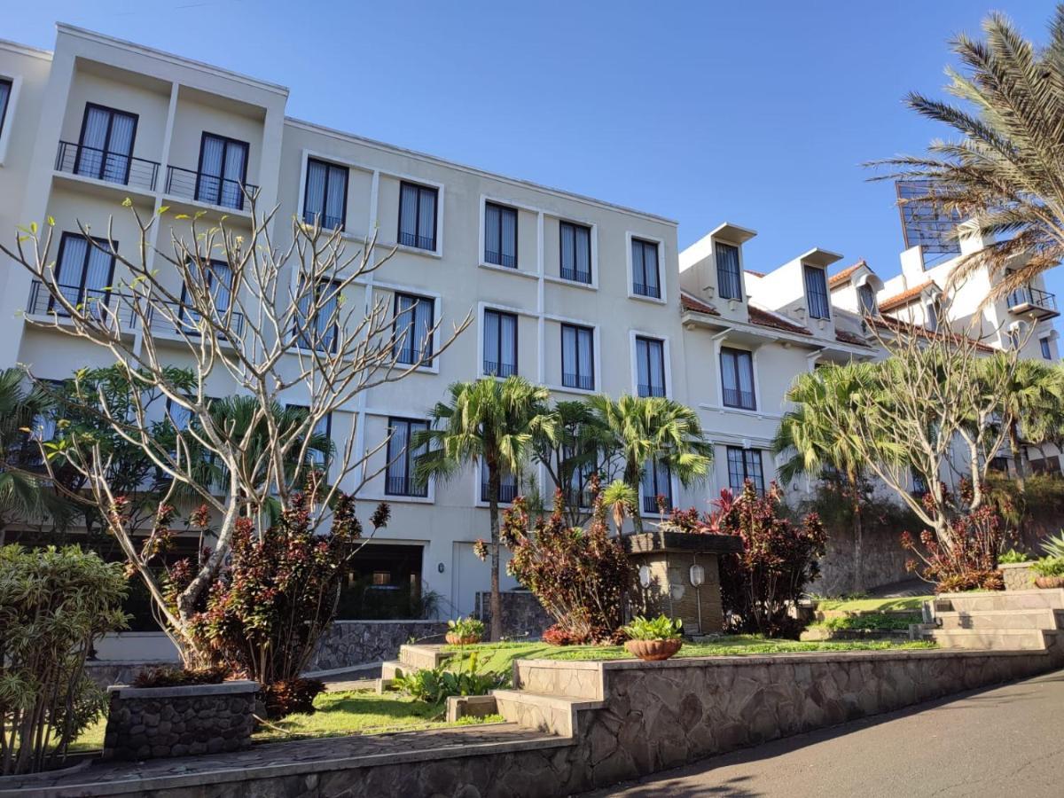 El Hotel Malang Exterior foto