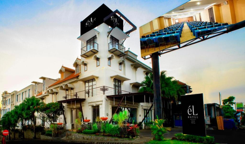 El Hotel Malang Exterior foto