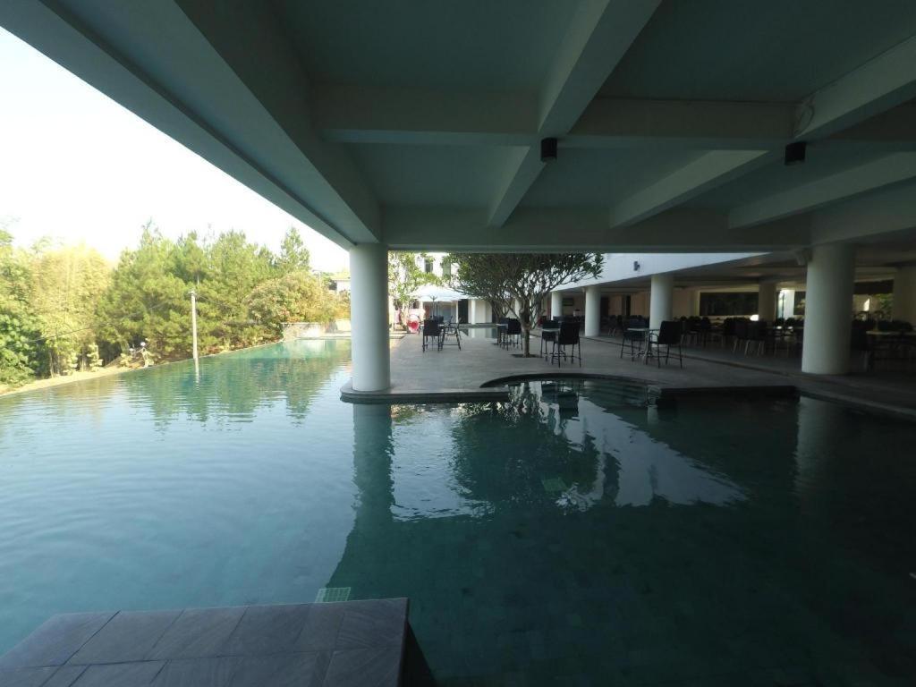 El Hotel Malang Exterior foto