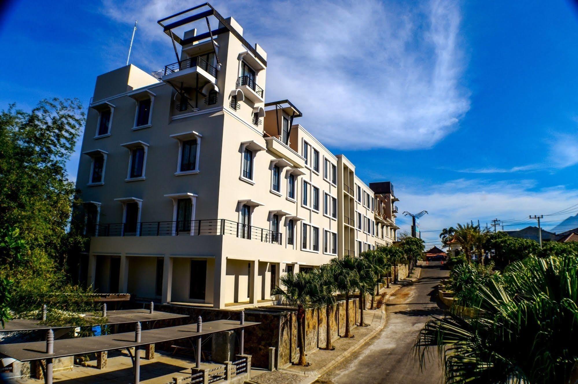 El Hotel Malang Exterior foto